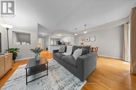 29 Heartleaf Private Ottawa ON K1T 3Z9
