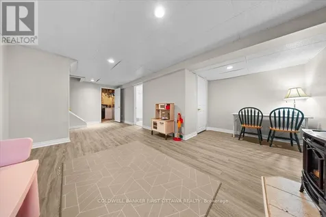 29 Heartleaf Private Ottawa ON K1T 3Z9