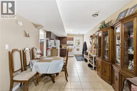 446 Scholfield Avenue North Welland ON L3B 1N2