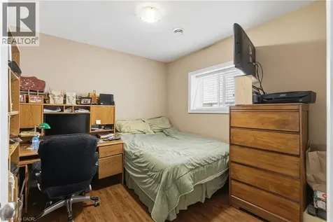 446 Scholfield Avenue North Welland ON L3B 1N2