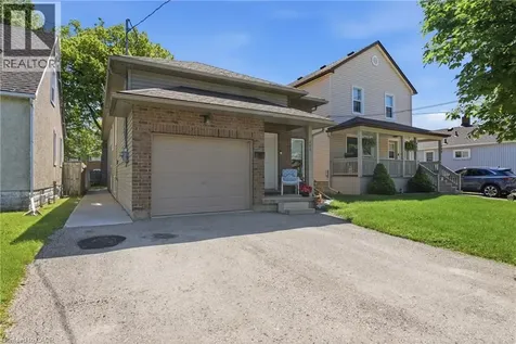 446 Scholfield Avenue North Welland ON L3B 1N2