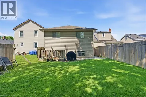 446 Scholfield Avenue North Welland ON L3B 1N2