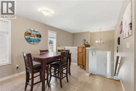 446 Scholfield Avenue North Welland ON L3B 1N2