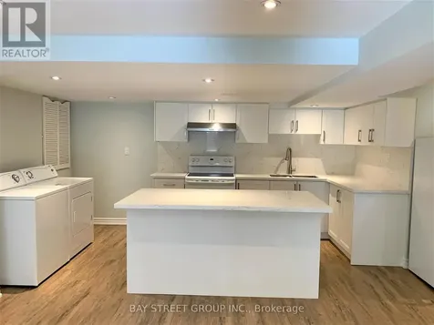64 Mary Elizabeth Crescent Markham (buttonville) ON L3R 9L2