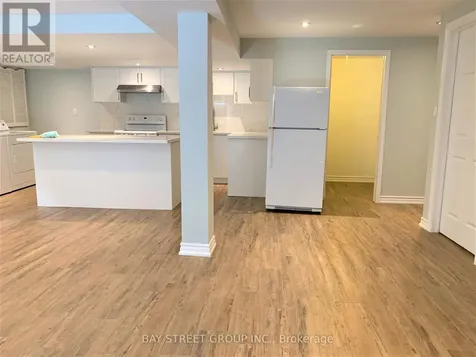64 Mary Elizabeth Crescent Markham (buttonville) ON L3R 9L2