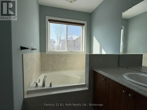 34 Pearl Drive Orillia ON L3V 0A5