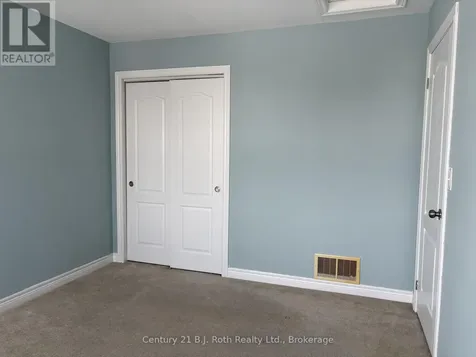 34 Pearl Drive Orillia ON L3V 0A5
