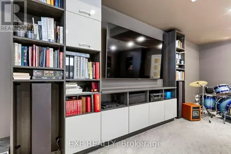 157 Wesley Avenue Ottawa ON K1Z 7A1