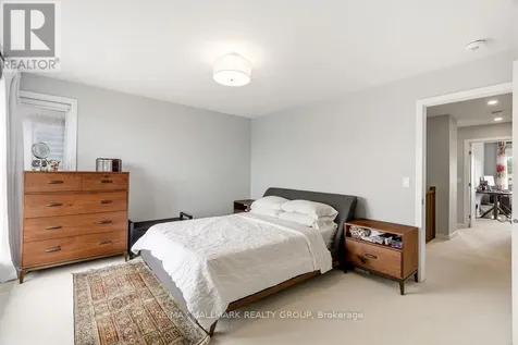 854 Mikinak Road Ottawa ON K1K 4Z4
