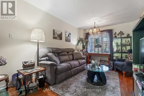 66 Daventry Crescent Ottawa ON K2J 4M8