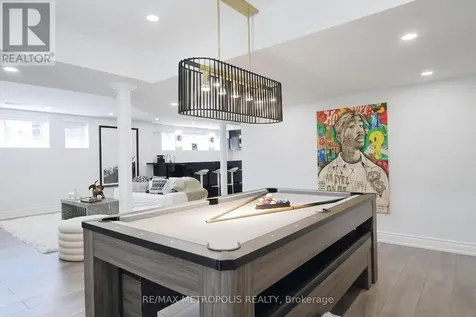2425 Hibiscus Drive Pickering ON L1X 0H1