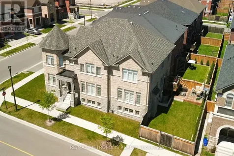2425 Hibiscus Drive Pickering ON L1X 0H1