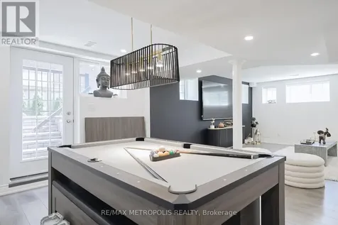 2425 Hibiscus Drive Pickering ON L1X 0H1