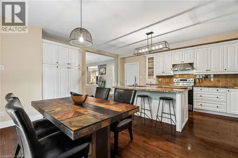 1541 Garnet Avenue Mississauga ON L5G 4C7