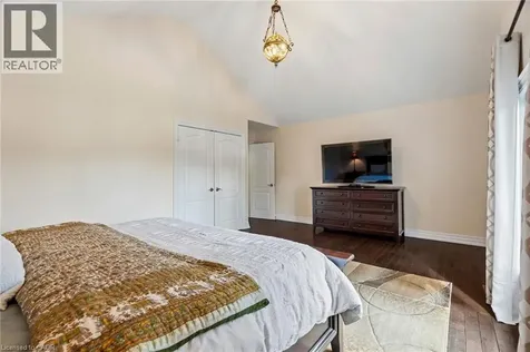 1541 Garnet Avenue Mississauga ON L5G 4C7