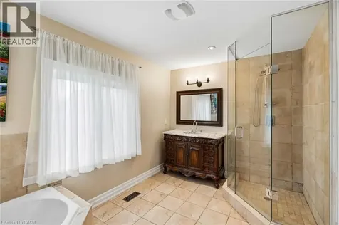 1541 Garnet Avenue Mississauga ON L5G 4C7