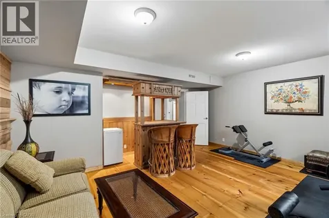 1541 Garnet Avenue Mississauga ON L5G 4C7