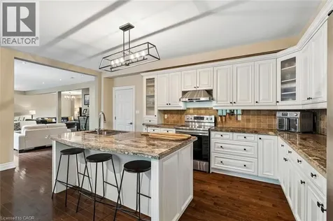 1541 Garnet Avenue Mississauga ON L5G 4C7
