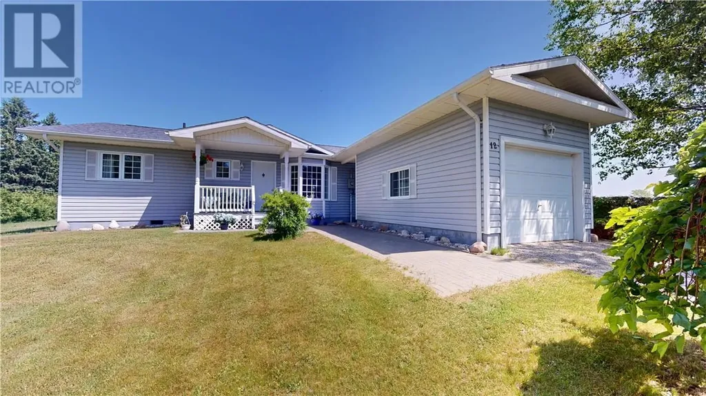 12 Islandview Mindemoya ON P0P 1S0