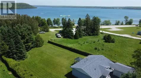 12 Islandview Mindemoya ON P0P 1S0
