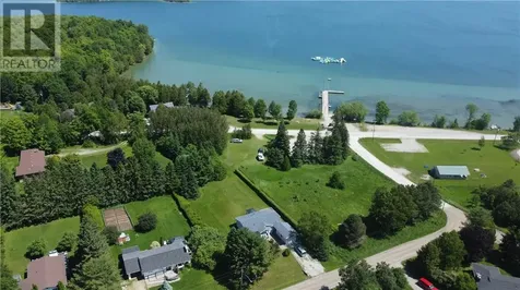 12 Islandview Mindemoya ON P0P 1S0