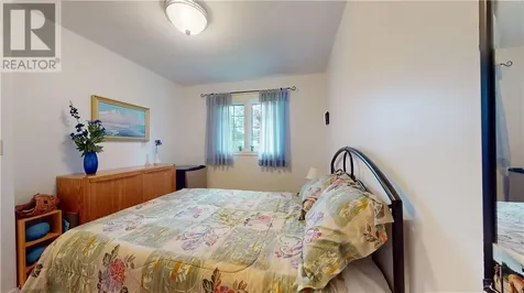 12 Islandview Mindemoya ON P0P 1S0