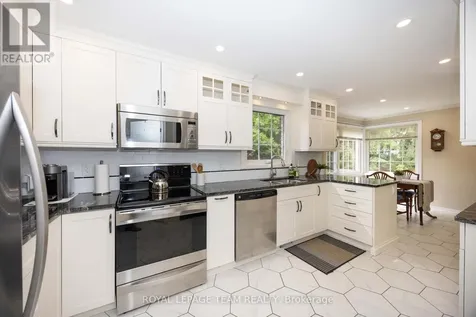 20 Grand Harbour Court Ottawa ON K2S 1H2