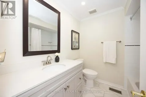 20 Grand Harbour Court Ottawa ON K2S 1H2