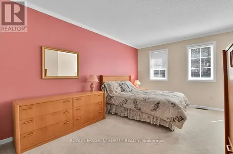 121 Dossetter Way Ottawa ON K1G 4S4