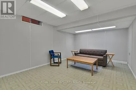 121 Dossetter Way Ottawa ON K1G 4S4