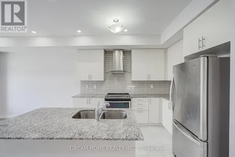 7 Heswall Lane Newmarket (glenway Estates) ON L3Y 0E1