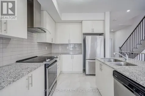 7 Heswall Lane Newmarket (glenway Estates) ON L3Y 0E1