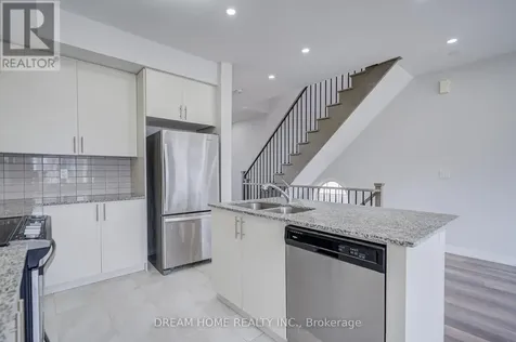 7 Heswall Lane Newmarket (glenway Estates) ON L3Y 0E1