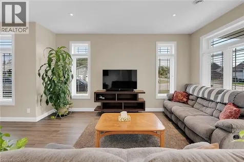 740 Main Street East Dunnville ON N1A 0B3