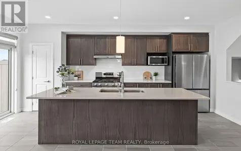 45 Finglas Court North Ottawa ON K2J 6Y6