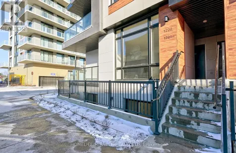 8 David Eyer Road Richmond Hill ON L4S 0N5
