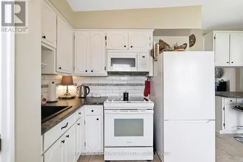 1817 Shearer Avenue Cornwall ON K6H 2H4