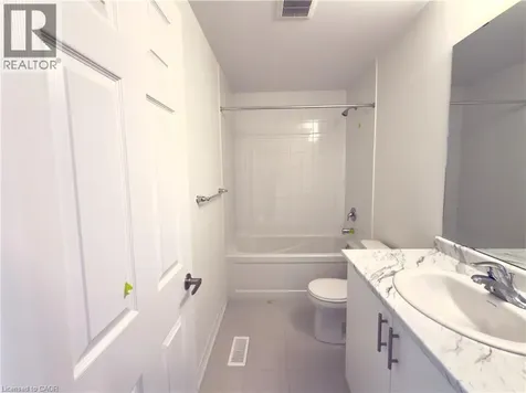 375 Starlight Avenue Breslau ON N0B 1M0