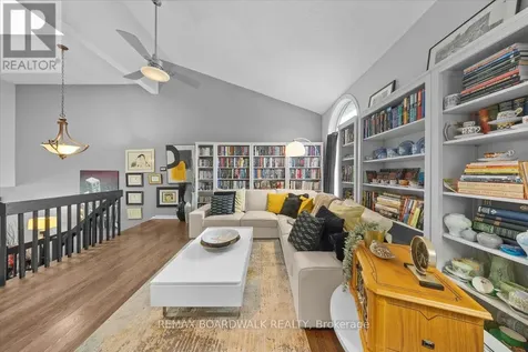 24 Hackett Street Ottawa ON K1V 0P7
