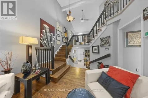 24 Hackett Street Ottawa ON K1V 0P7