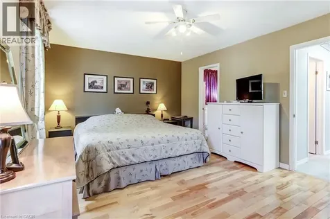 2130 Cleaver Avenue Burlington ON L7M 3R1