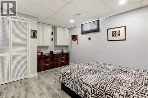 2130 Cleaver Avenue Burlington ON L7M 3R1