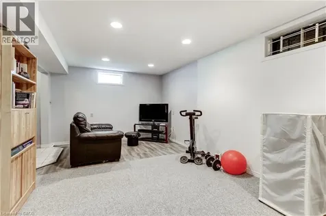 2130 Cleaver Avenue Burlington ON L7M 3R1