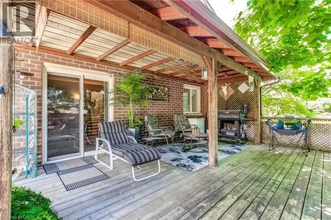 2130 Cleaver Avenue Burlington ON L7M 3R1
