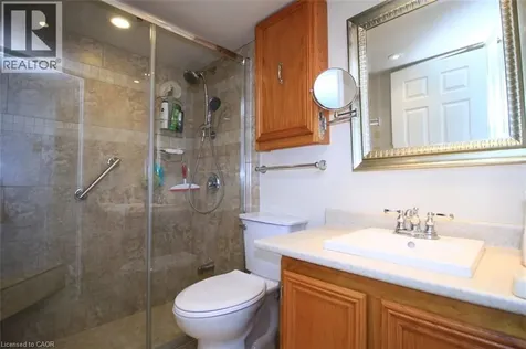 40 Harrisford Street Hamilton ON L8K 6N1