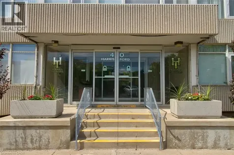 40 Harrisford Street Hamilton ON L8K 6N1