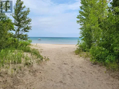 16 73rd Street North Wasaga Beach ON L9Z 2X6