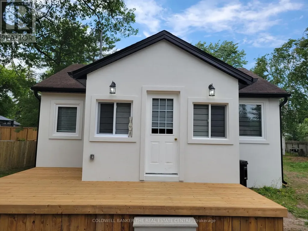 16 73rd Street North Wasaga Beach ON L9Z 2X6