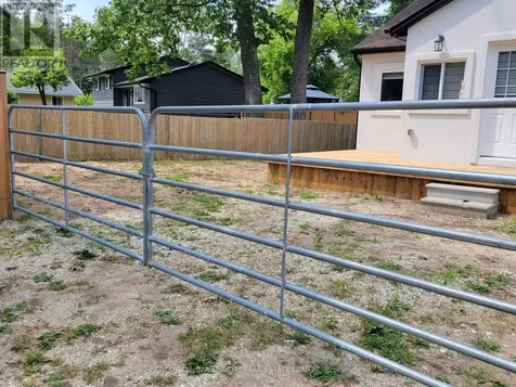 16 73rd Street North Wasaga Beach ON L9Z 2X6