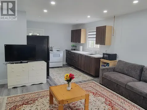 16 73rd Street North Wasaga Beach ON L9Z 2X6